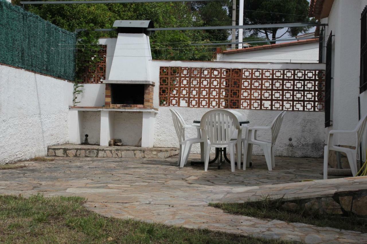 Montserrat II L' Escala Ngoại thất bức ảnh